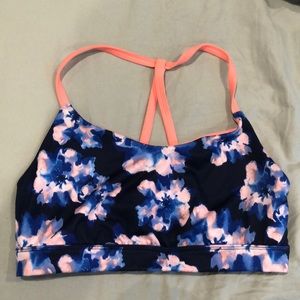 sports bra